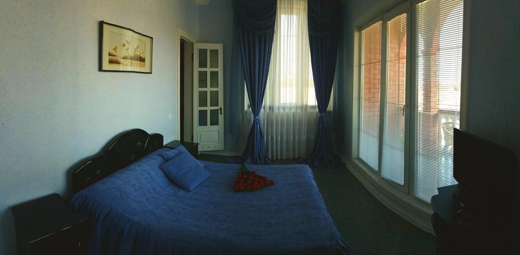 Versal Hotel Kherson Exterior foto