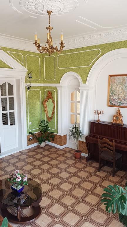 Versal Hotel Kherson Exterior foto